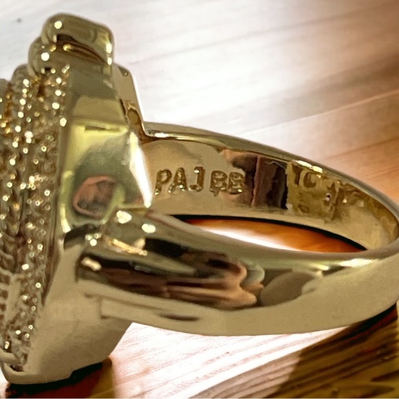 Beautiful Ring - Picture 6 of 10